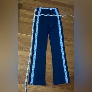 Lilly Pulitzer Blue and White flare leggings Size Medium
